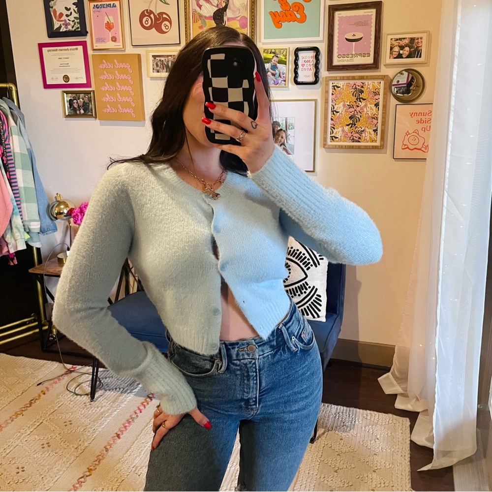 Urban Outfitter Baby Blue Crop Cardigan - Picture 7 of 11